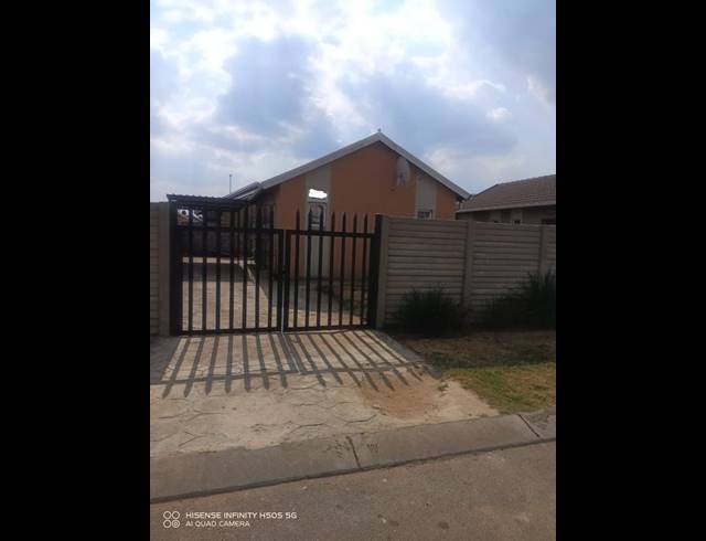 2 BEDROOM HOUSE FOR SALE IN WINDMILL PARK